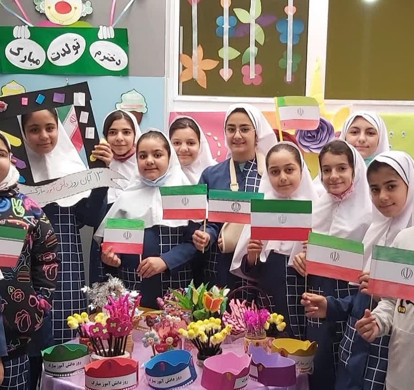 دبستان و پیش دبستان رویش